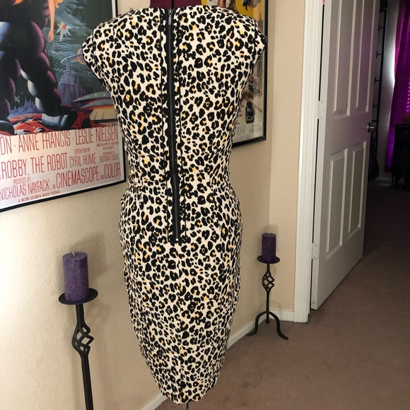 H&M leopard print fitted dress - Picture 2 of 4